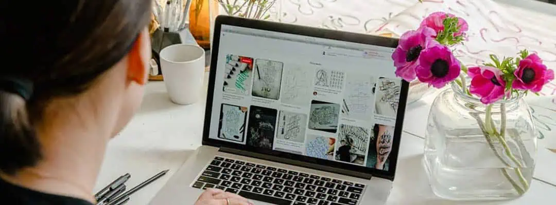 woman at laptop